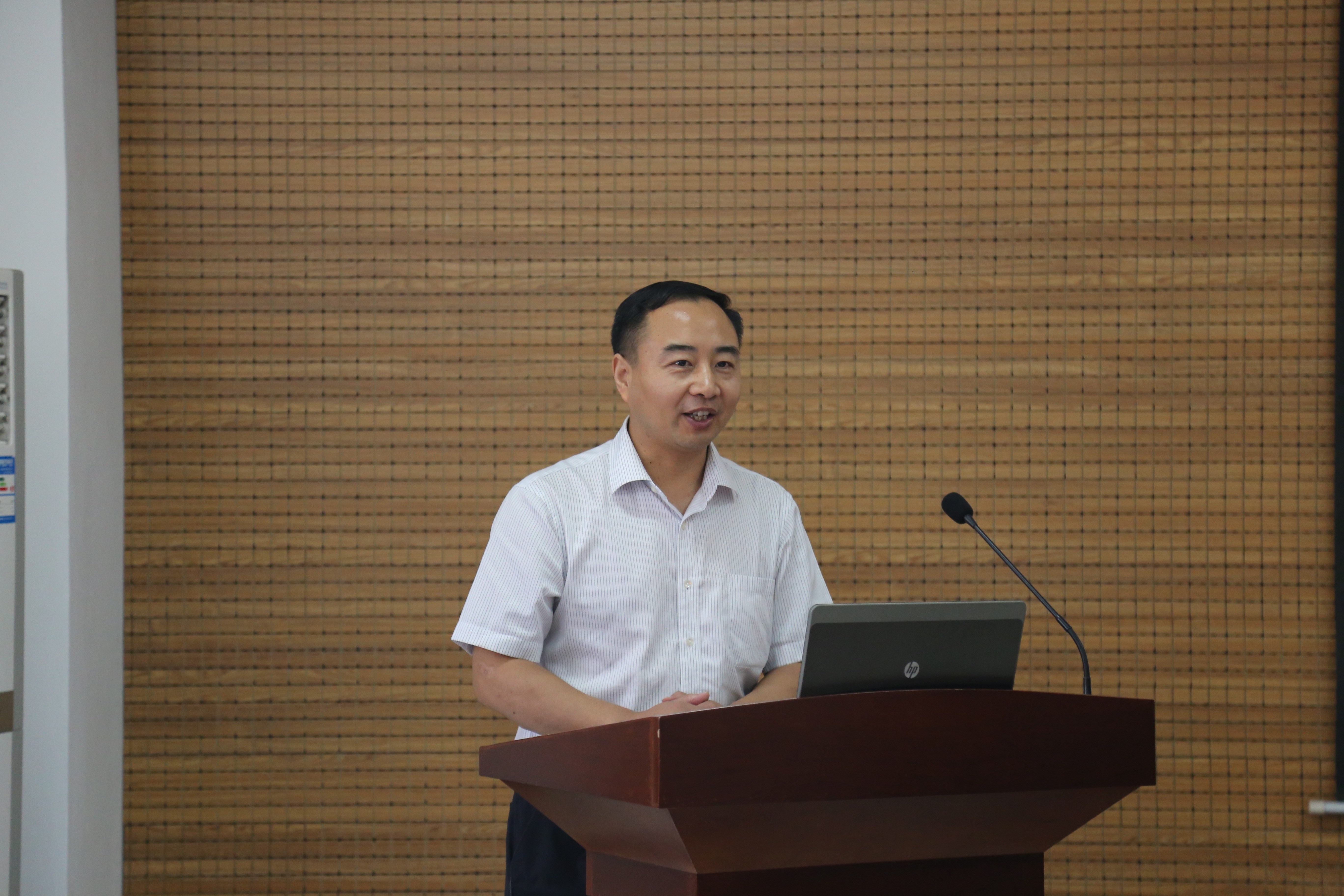 王明道 开营仪式.jpg